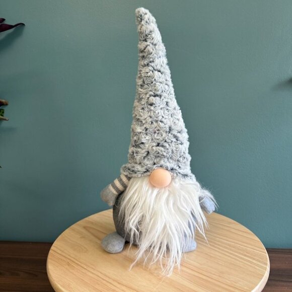 Mr & Mrs Gnome Plush Decoration Set 17" Tall Gray Winter Bean Bag Weighted Base - Picture 3 of 10